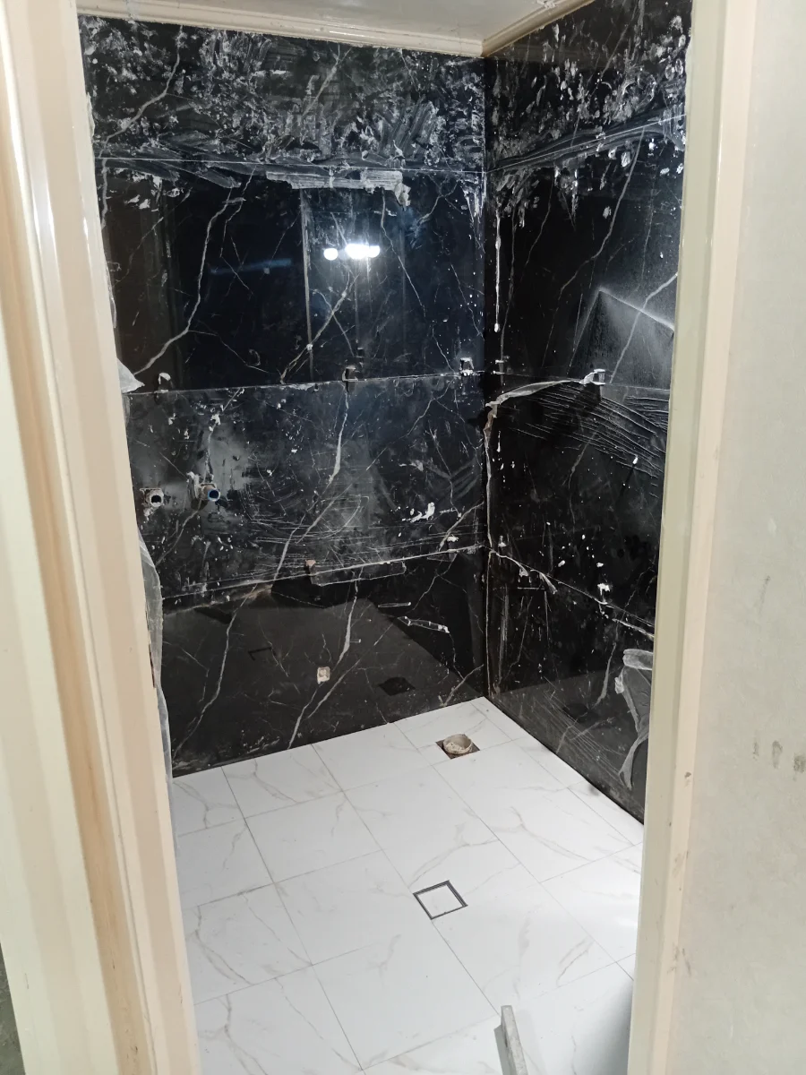 کاشی‌کاری سرویس بهداشتی ولوله کشی