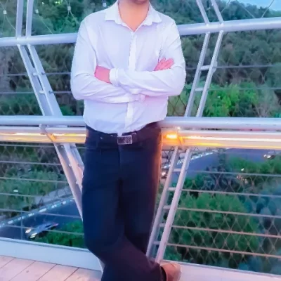 متخصص
