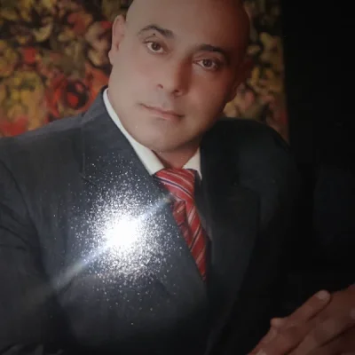 متخصص