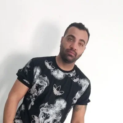 متخصص