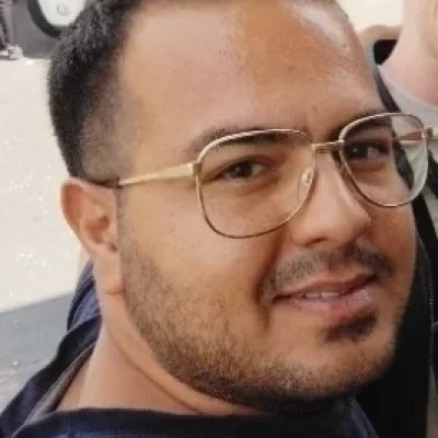 متخصص