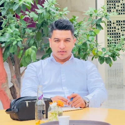 متخصص